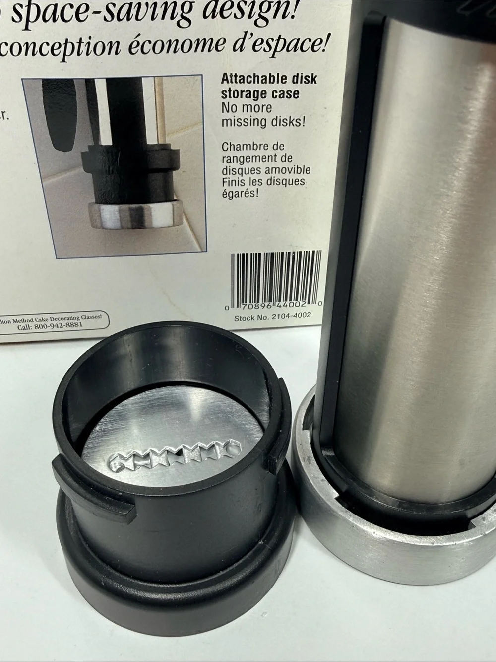 Wilton Cookie Pro Cookie Press includes all 10 discs and original box